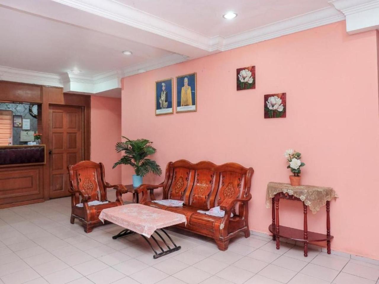 Hotel Tiara Chukai Ngoại thất bức ảnh